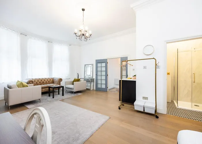 Modern 1 Bedroom Near Kensington High Street