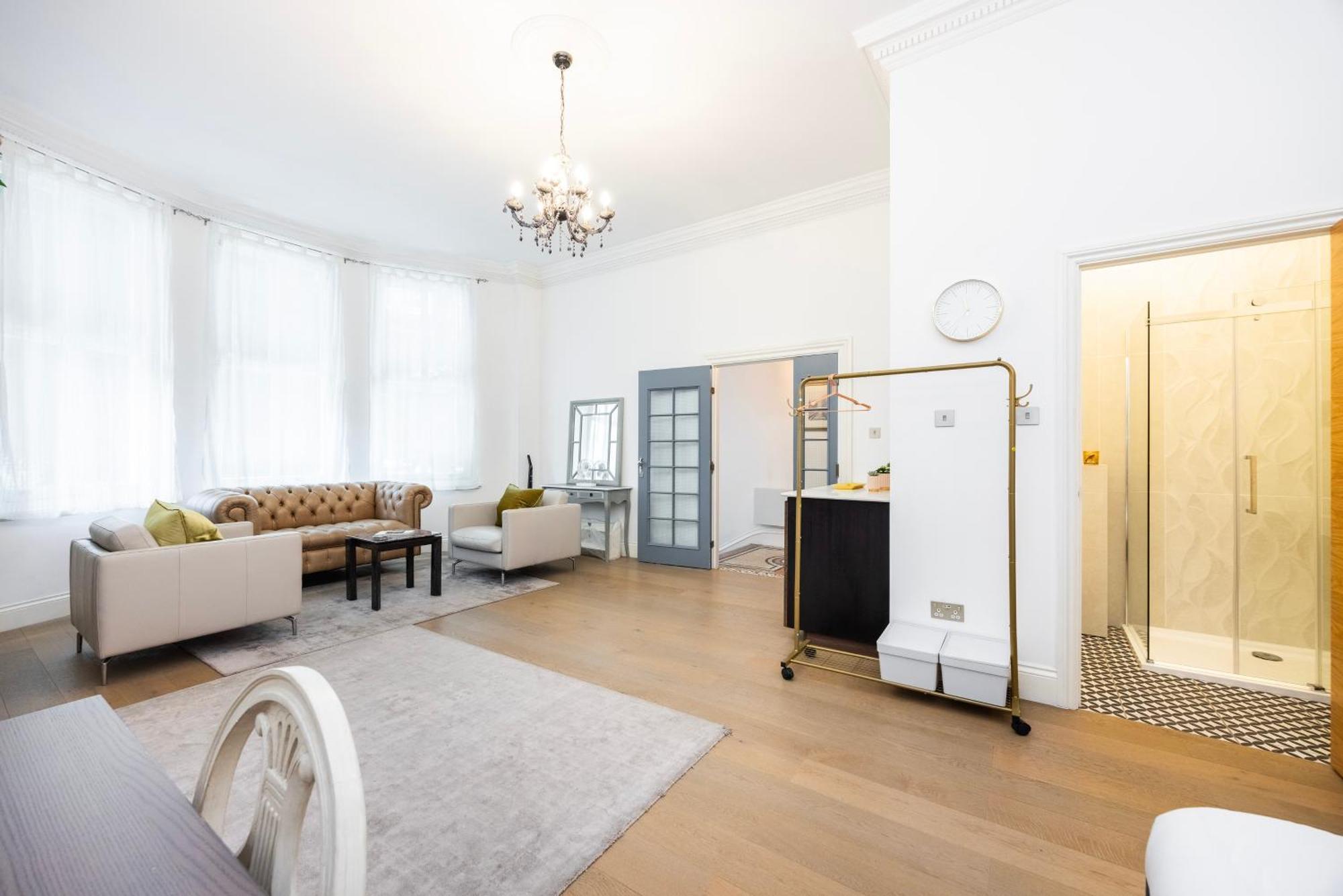 Modern 1 Bedroom Near Kensington High Street Apartment London